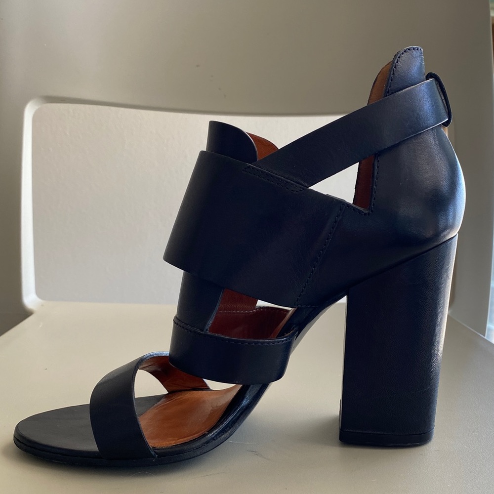 Givenchy Black Sandals Size 7 - Picture 5 of 8